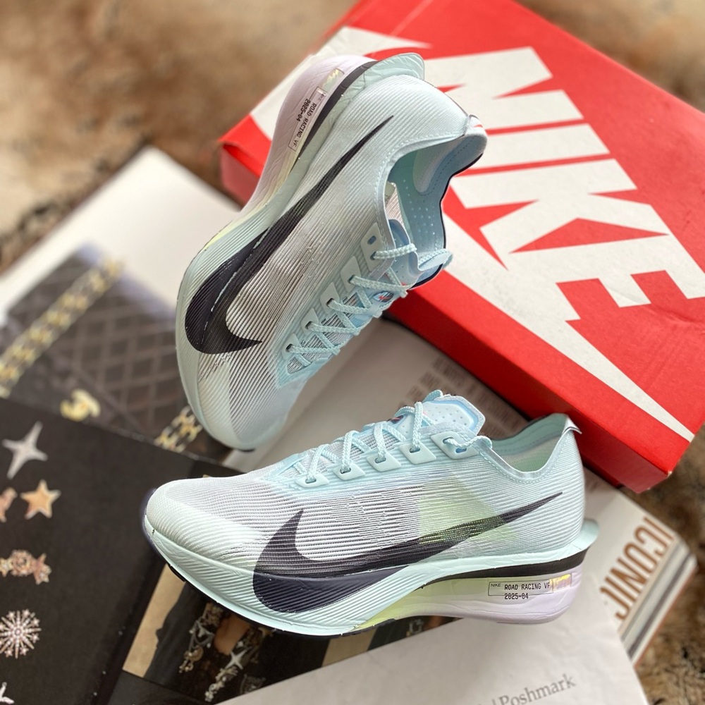 Nike Vaporfly 4 Running Shoes